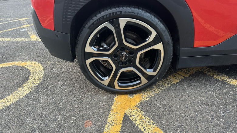 MINI Aceman 160kW SE Classic 54kWh 5dr Auto Electric Hatchback